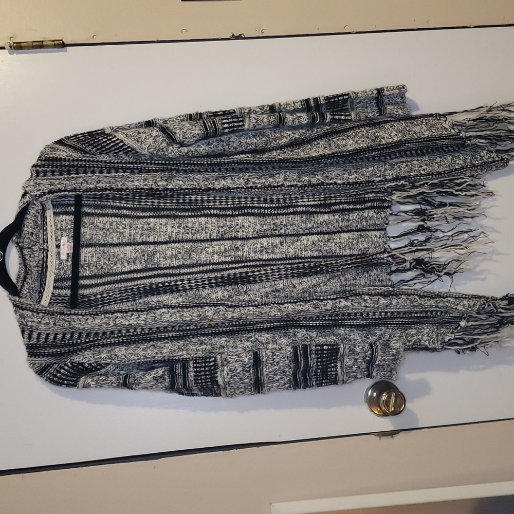 Black & White Fringe Cardigan 🖤 Sx XL 🧶 Boho Knit
